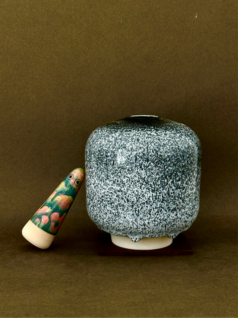 Studio Arhoj Ume Vase (Large)| Inku