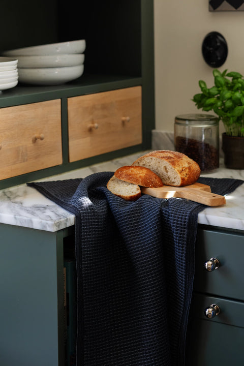 Lapuan Kankurit - MAIJA Towel (Black Blueberry)