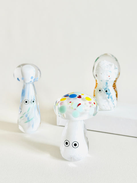 Studio Arhoj Crystal Blobs Mushroom Set of three decorative mushroom figurines on a white surface