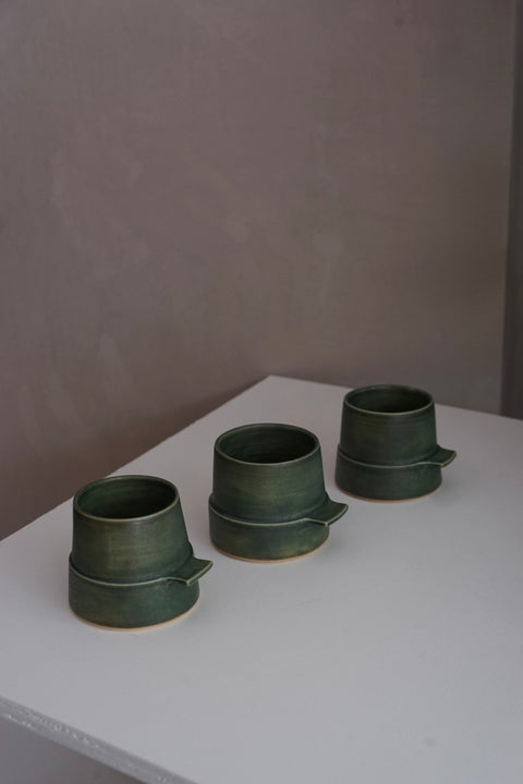Wilson & Emho Ceramics | Forest green glazed tapered mug with handle (Pre-order)