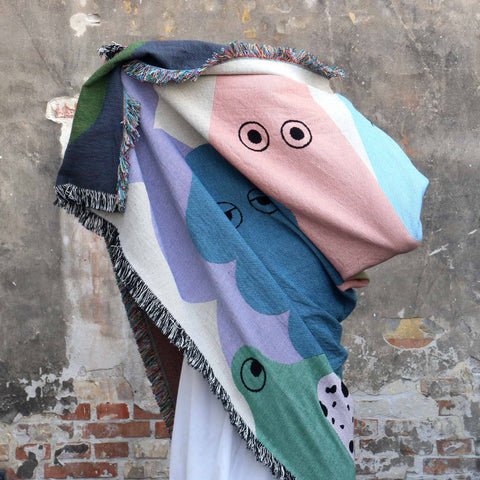 Studio Arhoj Throw Blanket | Familia