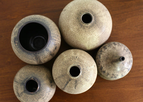 Wilson Ceramics | Puffer speckle vase #9