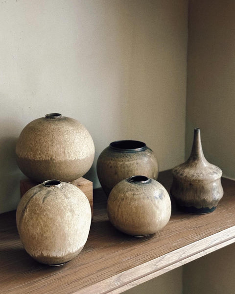 Wilson Ceramics | Puffer speckle vase #6