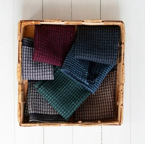 Lapuan Kankurit - MAIJA Dishcloth (Black Blueberry)
