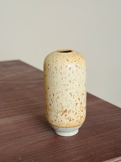 Studio Arhoj | Mini Yuki Vase (Egg Shell) - Only One