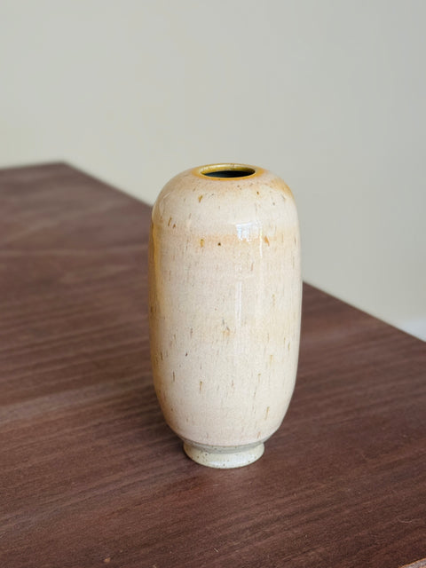 Studio Arhoj | Mini Yuki Vase (Biscuit)