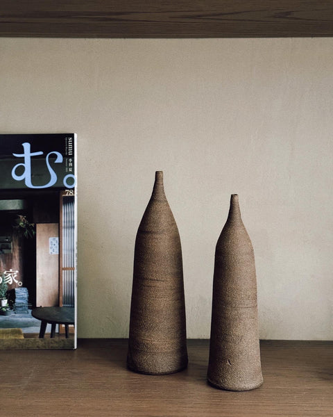Wilson & Emho Ceramics | Black mountain vase #2