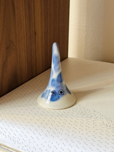 Studio Arhoj Familia | Yoko Blueie (Ring Holder)