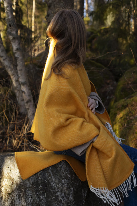 Lapuan Kankurit ARVO Pocket Shawl (Coffee Dyed Orange Yellow)