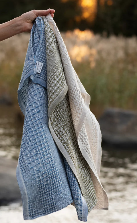 Lapuan Kankurit KUOHU Linen Towel (White-olive)