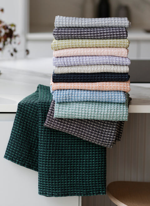 Lapuan Kankurit - MAIJA Dishcloth (Black Blueberry)