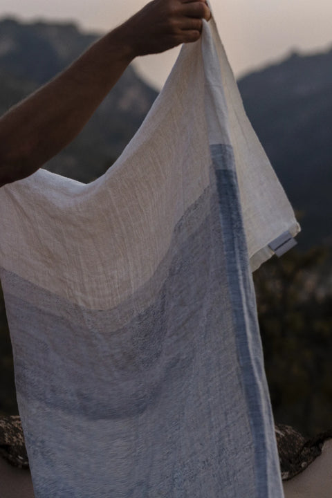 Lapuan Kankurit | SAARI large bath towel (white-blue) - XL