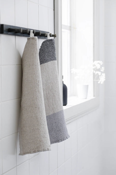 Lapuan Kankurit | TERVA Face & Guest Towel (Black Blueberry)