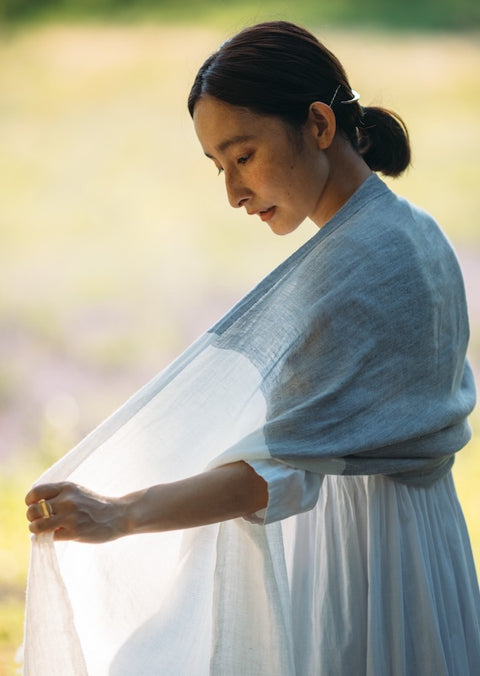 Lapuan Kankurit TSAVO linen scarf (Blue White)