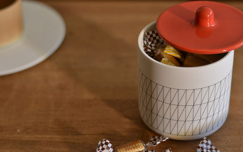 1616/arita Japan | S&B Colour Porcelain Container (Red)