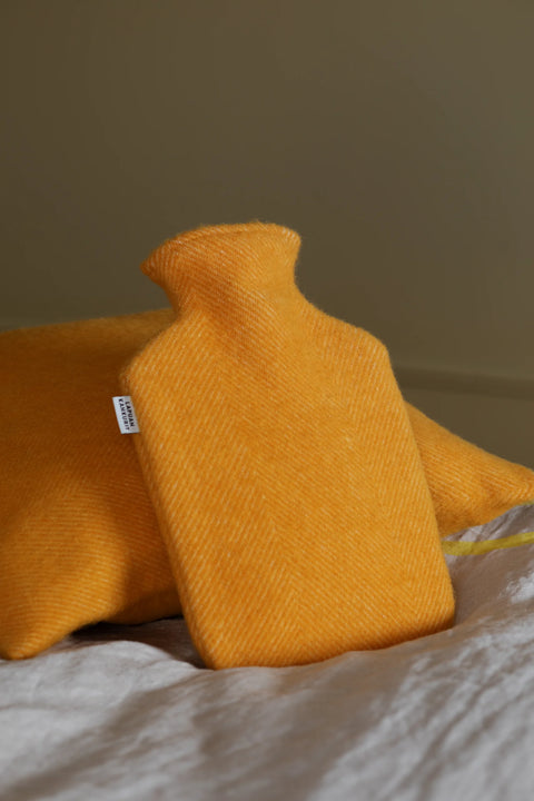 Lapuan Kankurit ARVO hot water bottle (Coffee Dyed Orange Yellow)