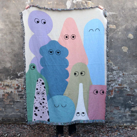 Studio Arhoj Throw Blanket | Familia