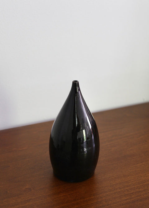 Wilson & Emho Ceramics | High gloss gradient blue glazed vase #3